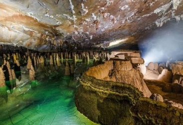 Phongnha Discovery Tours Hang Va: Discover the Stone Garden Beneath Phong Nha